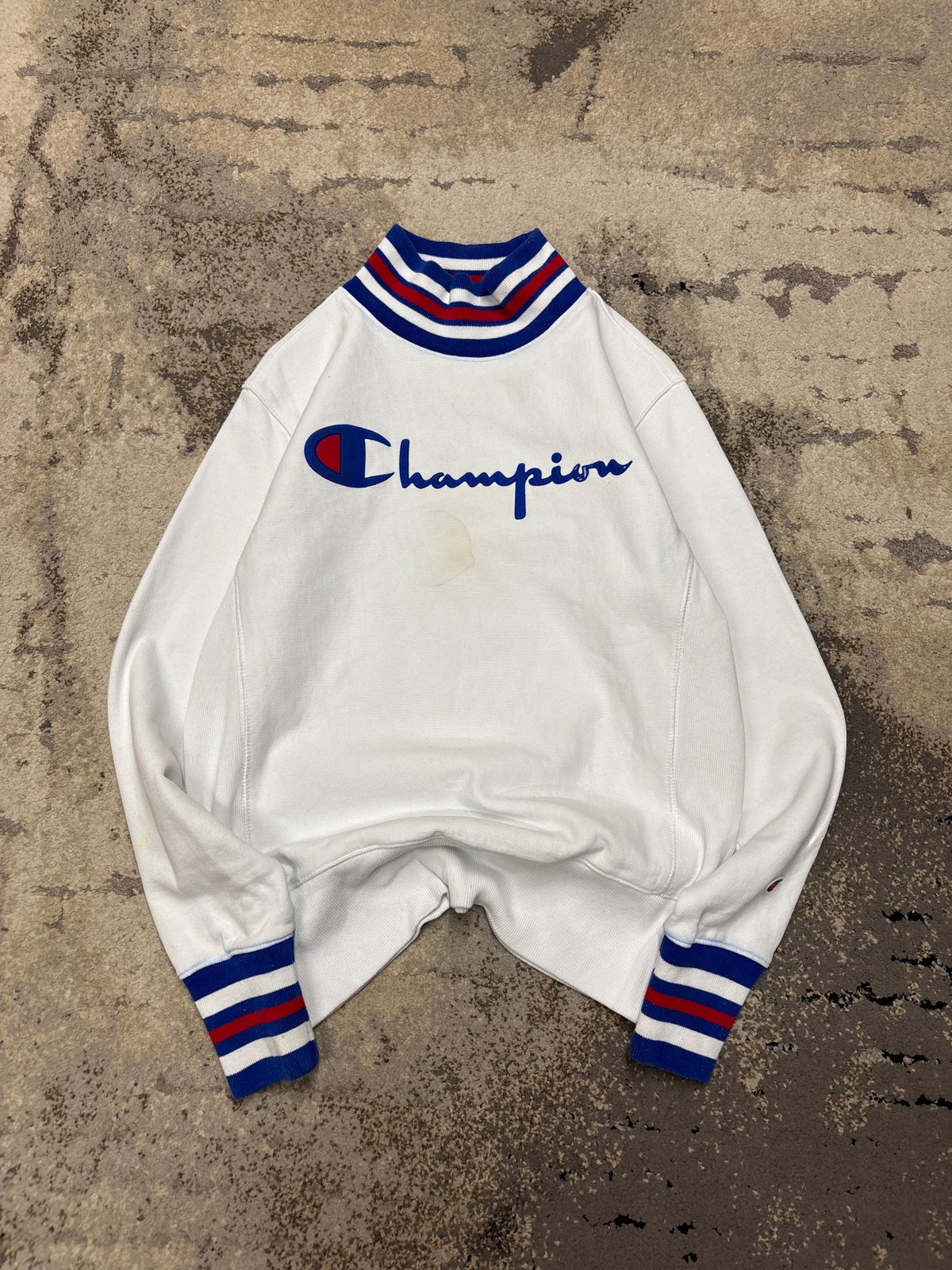 Bluza Champion crevneck, damskie w dobrym stanie rozmiar S, detal