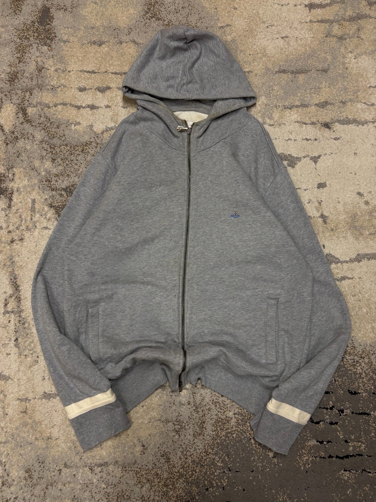 Bluza Vivienne Westwood zipp, męskie w bardzo dobrym stanie rozmiar XXL, widok z przodu