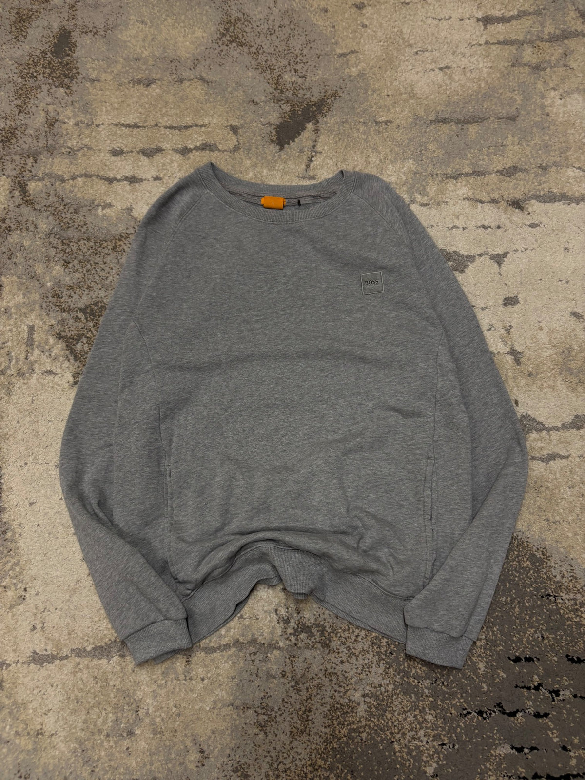 Bluza Hugo Boss crevneck, damskie w dobrym stanie rozmiar L, widok z przodu