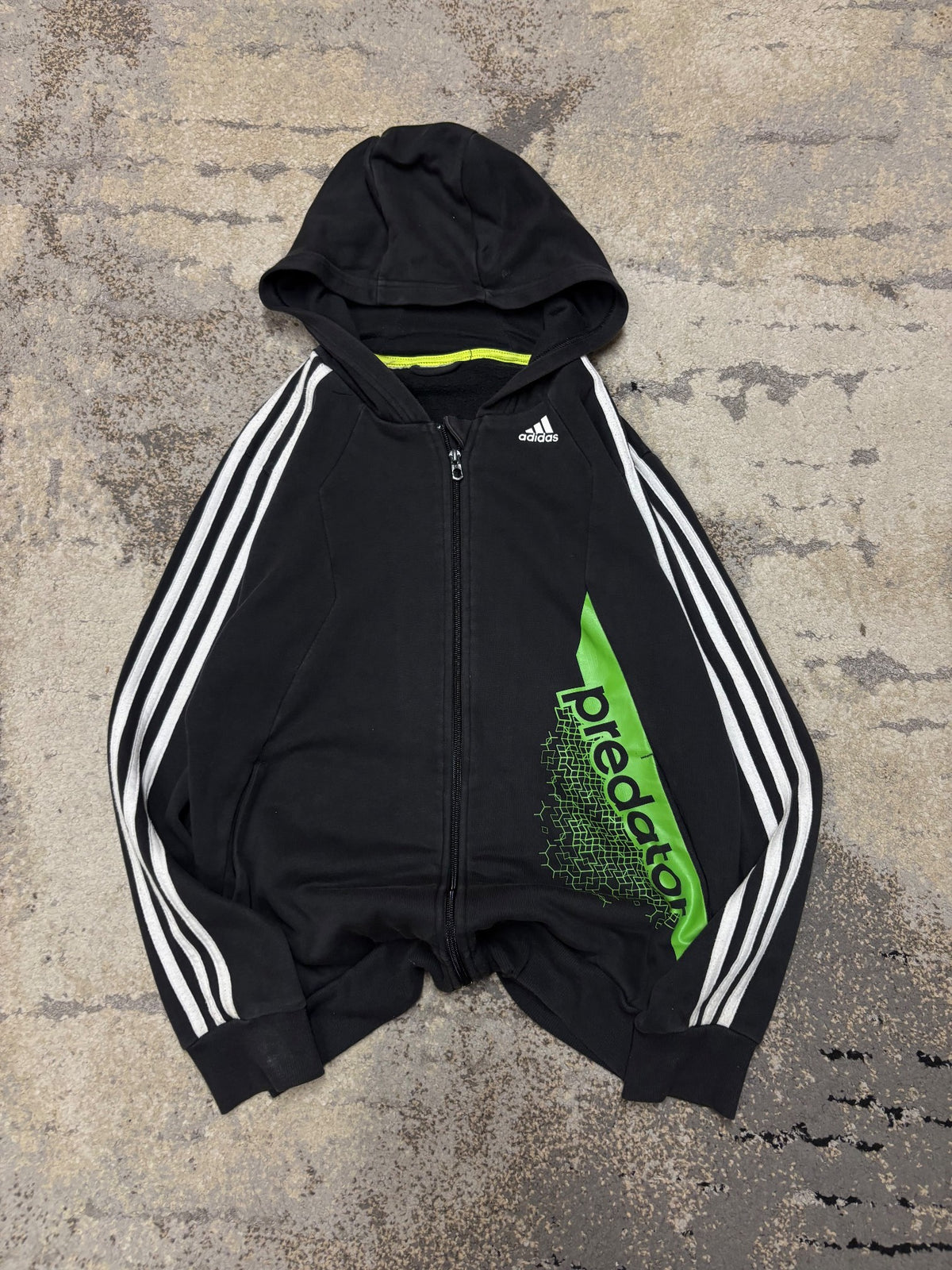 Bluza Adidas zipp, dziecięce w bardzo dobrym stanie rozmiar 158 cm / 13 lat, widok z przodu