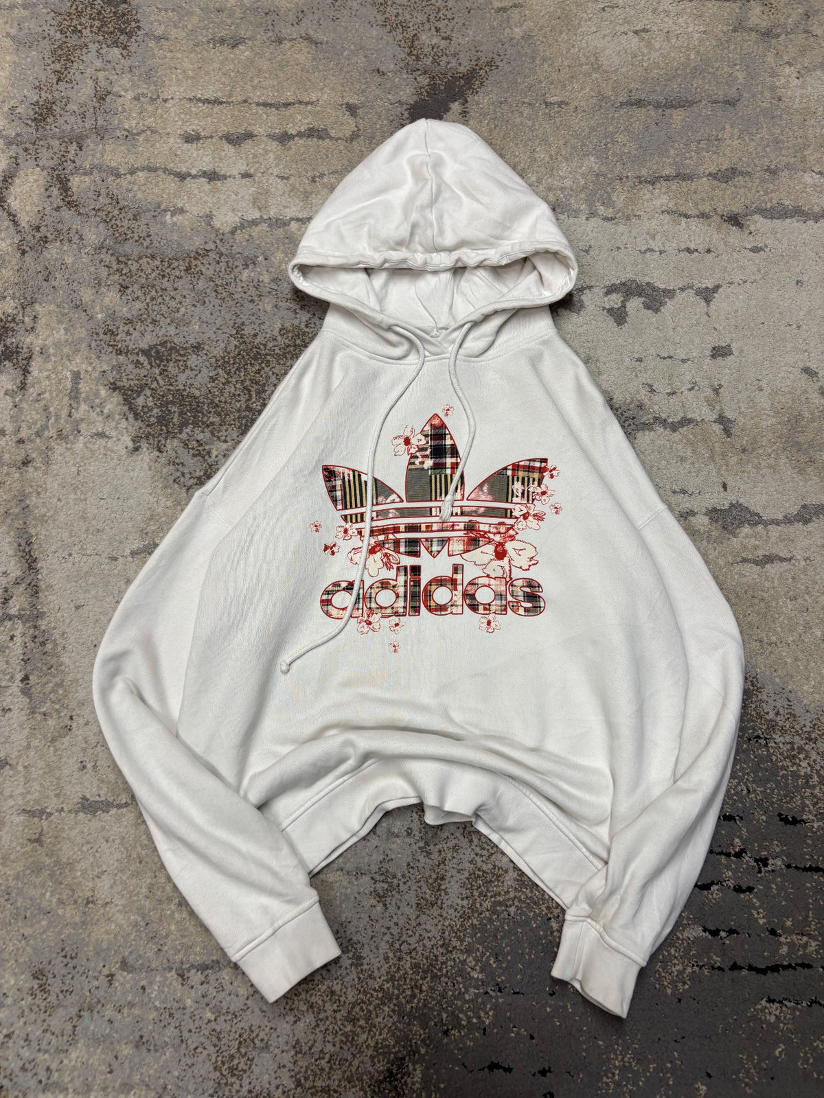 Bluza Adidas hoodie, damskie w bardzo dobrym stanie rozmiar S, widok z przodu