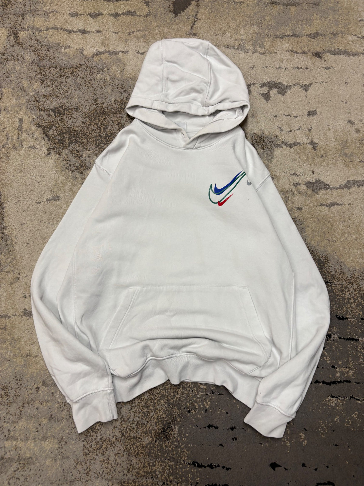 Bluza Nike hoodie, damskie w bardzo dobrym stanie rozmiar M, widok z przodu