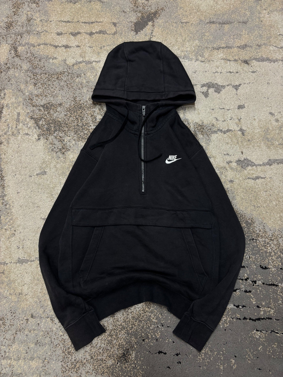 Bluza Nike hoodie, męskie w bardzo dobrym stanie rozmiar XS, widok z przodu