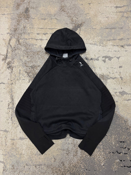 Bluza Puma hoodie, damskie w bardzo dobrym stanie rozmiar S, widok z przodu