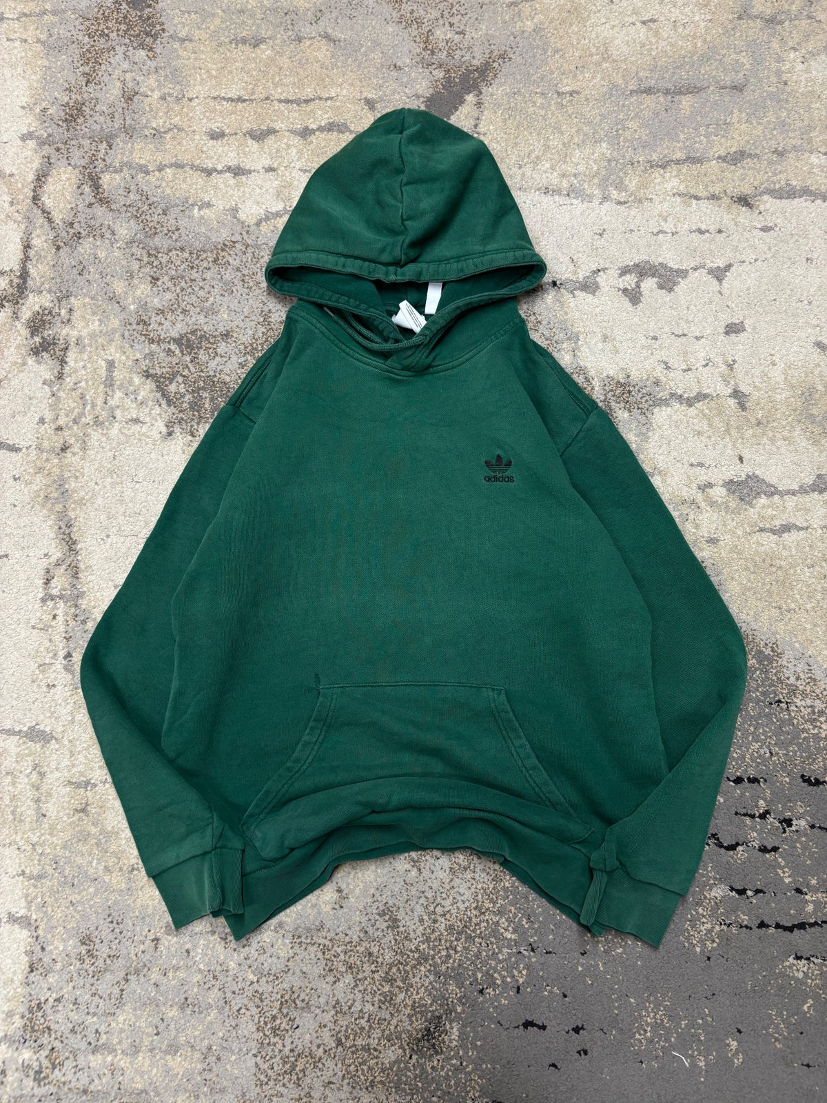 Bluza Adidas hoodie, męskie w bardzo dobrym stanie rozmiar M, widok z przodu