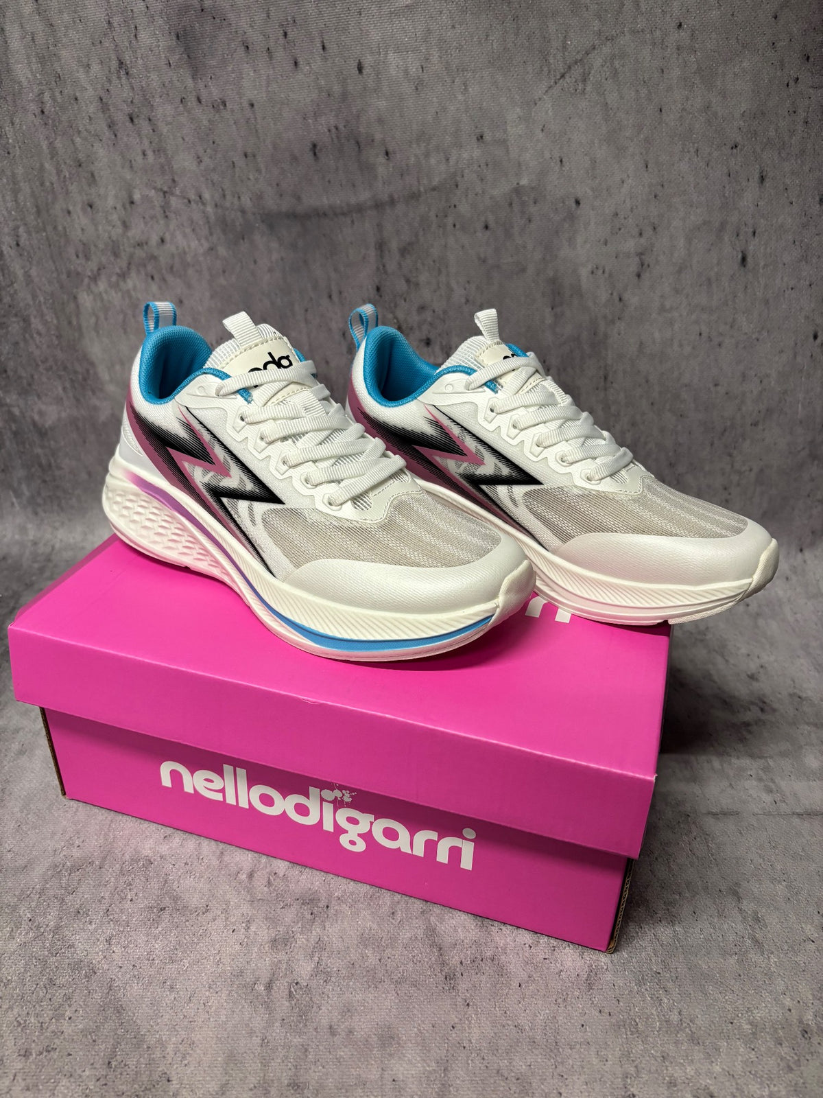 Nellodigari Buty sneakersy nellodigari, buty sportowe damskie nowe rozmiar 37, para butów