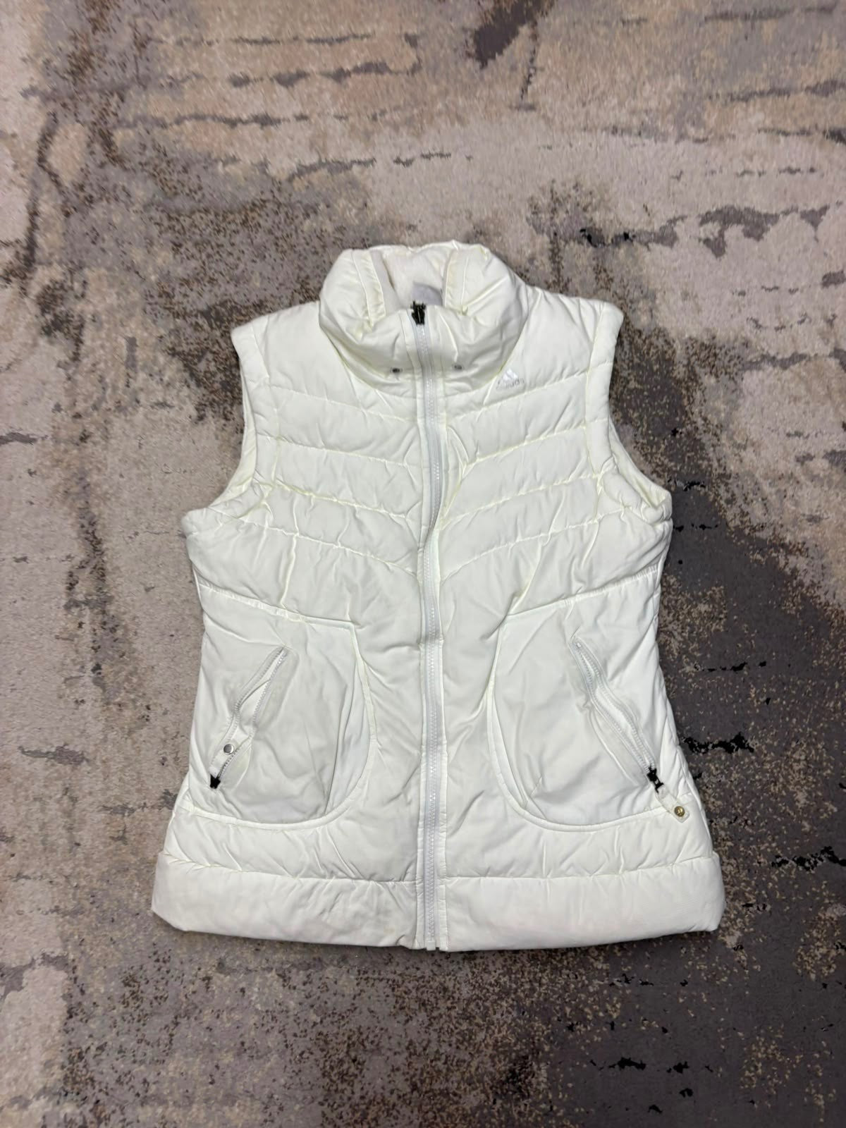 Kurtka bezrękawnik Adidas ocieplany vintage, damskie w bardzo dobrym stanie rozmiar S, widok z przodu