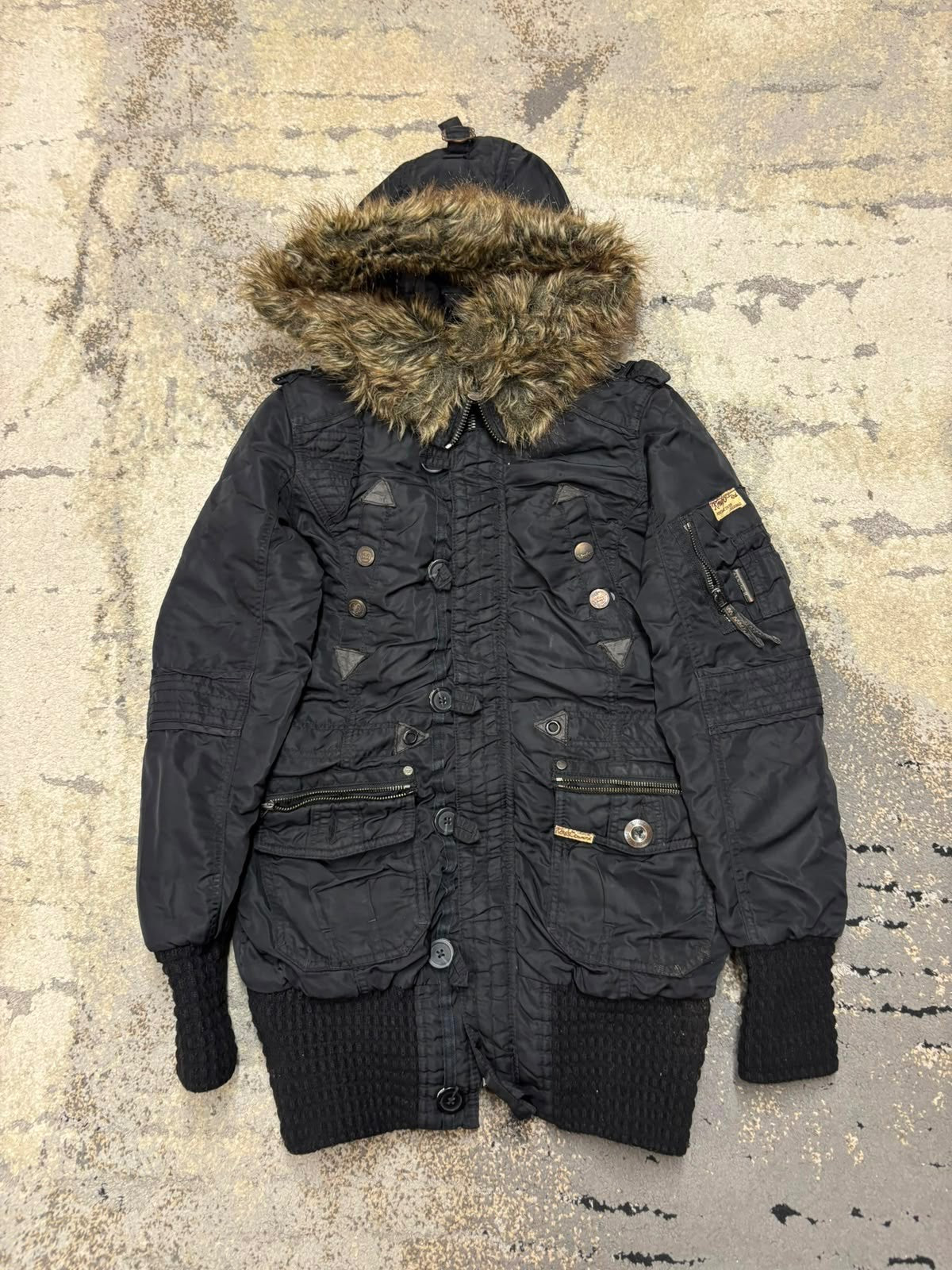 Kurtka zimowa vintage retro y2k Alternative khujo, damskie w bardzo dobrym stanie rozmiar S, widok z przodu