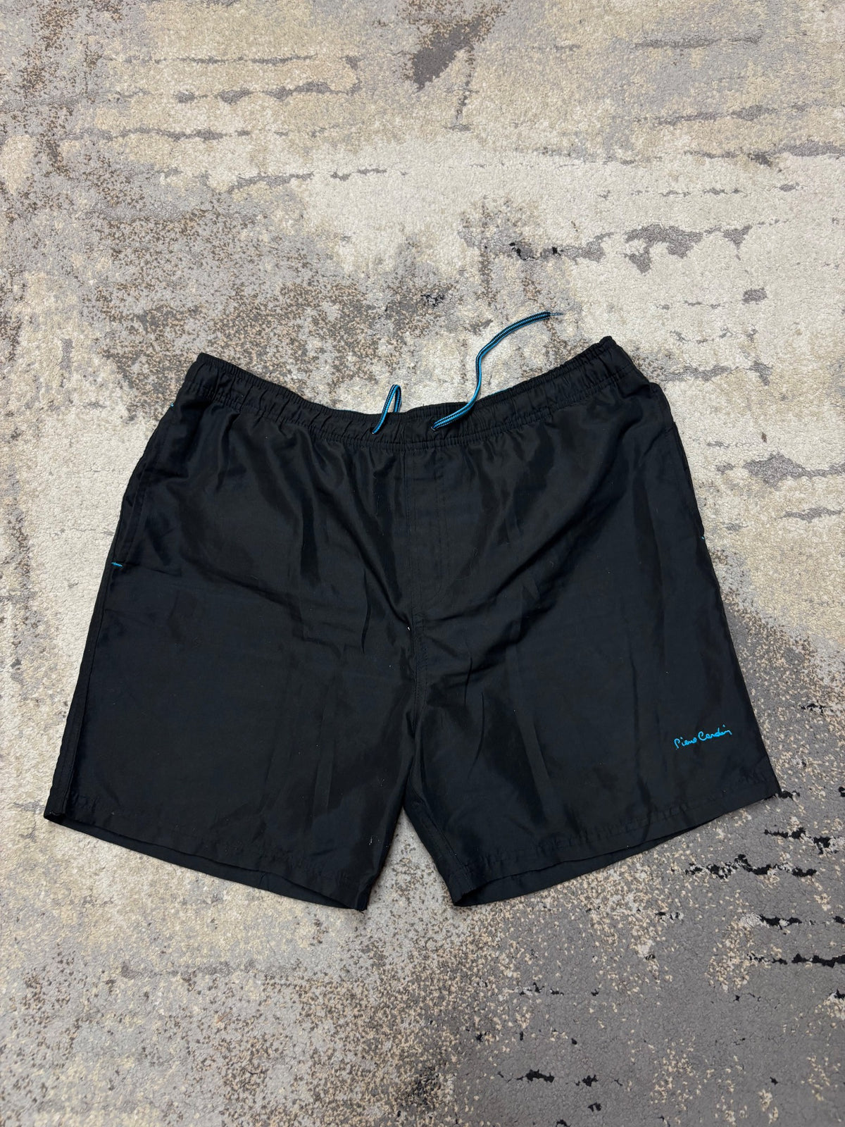Spodenki Pierre Cardin, męskie w bardzo dobrym stanie rozmiar XXL, detal
