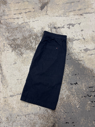 Spódnica Tommy Hilfiger, damskie w bardzo dobrym stanie rozmiar L, boczny profil, lewa strona