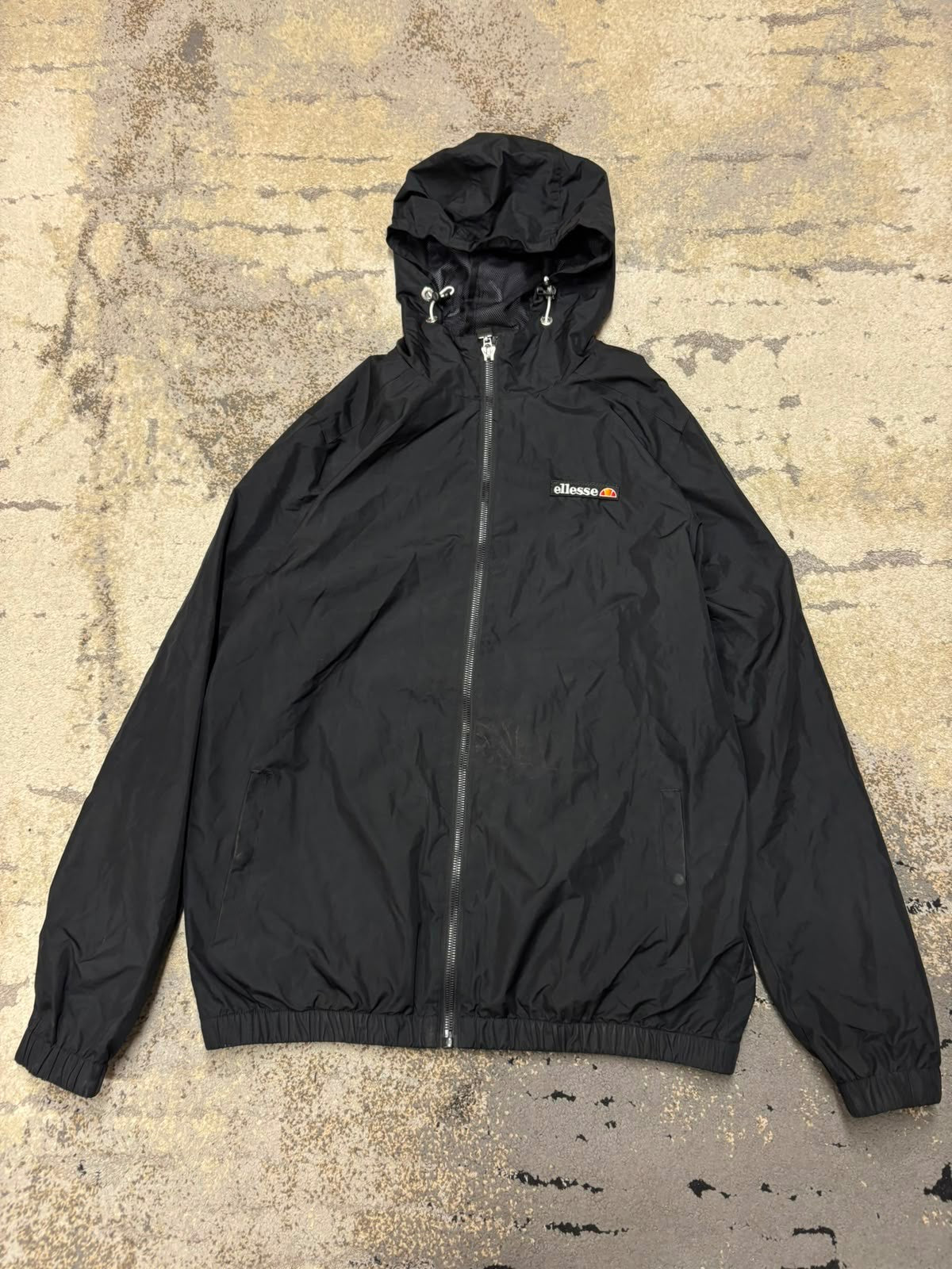 Kurtka wiatrówka męska Ellesse, męskie w bardzo dobrym stanie rozmiar XL, widok z przodu