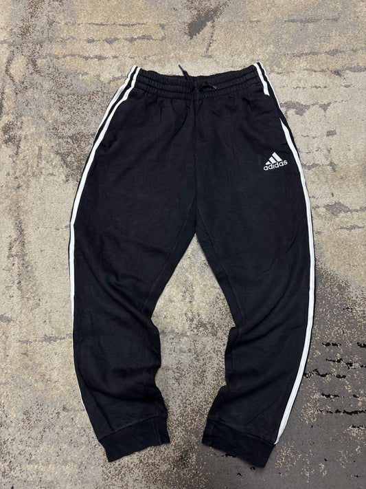 Dresy Adidas, damskie w bardzo dobrym stanie rozmiar S, widok z przodu