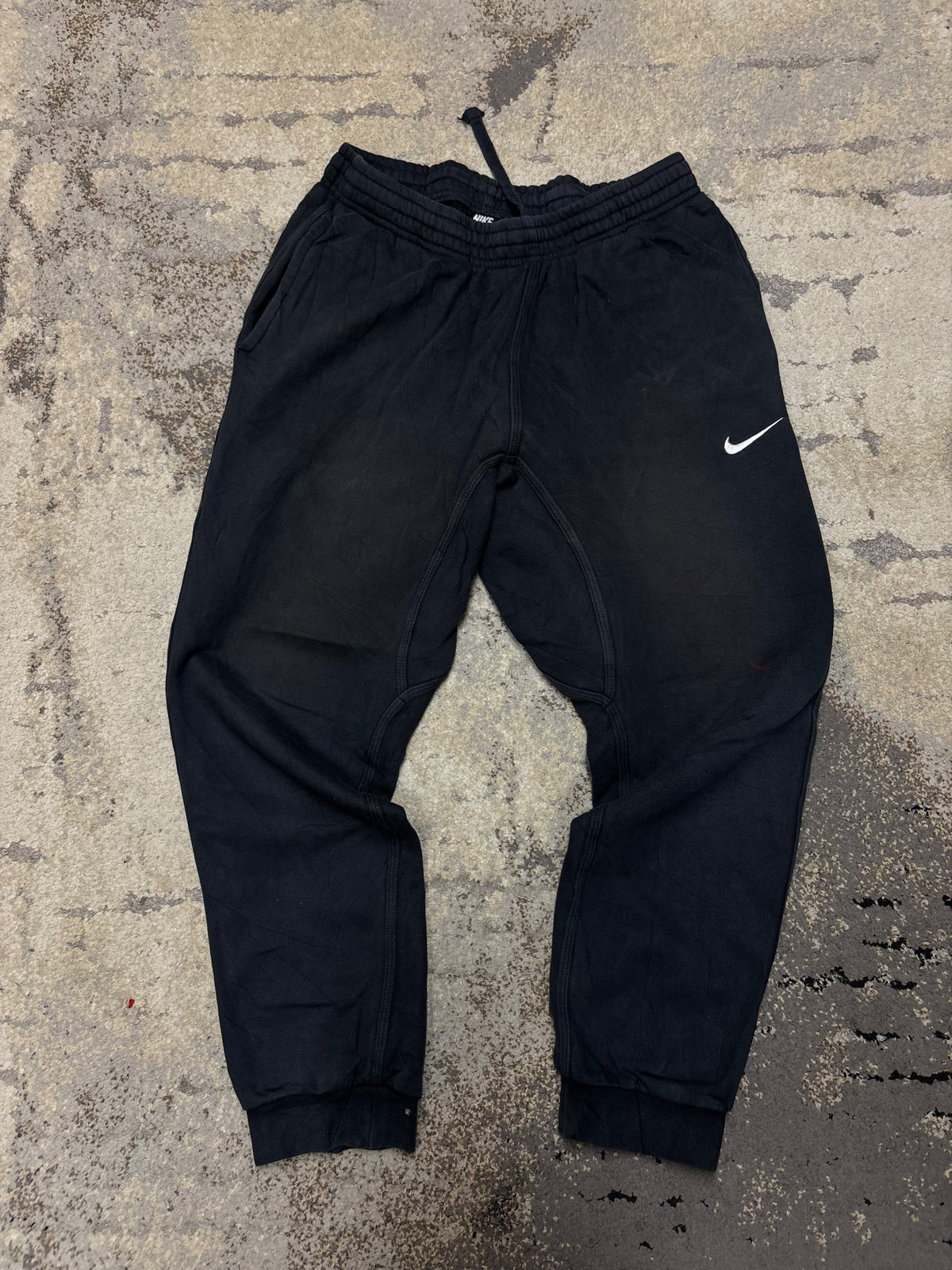 Dresy Nike, męskie w bardzo dobrym stanie rozmiar M, widok z przodu