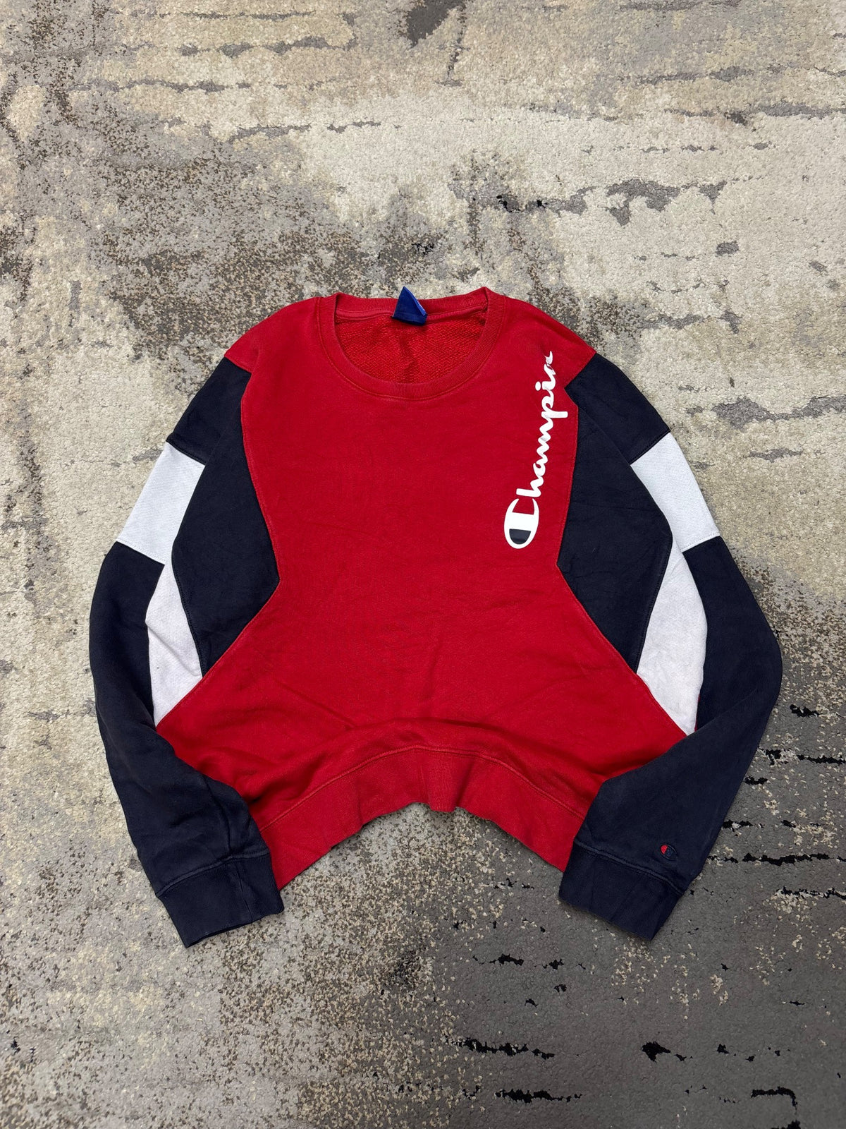 Bluza Champion crevneck, damskie w bardzo dobrym stanie rozmiar M, widok z przodu