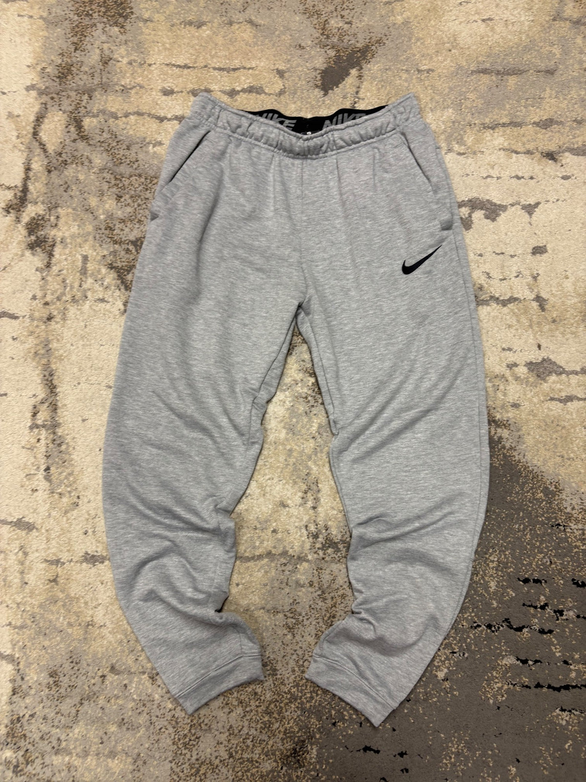 Dresy Nike, męskie nowe rozmiar M, widok z przodu