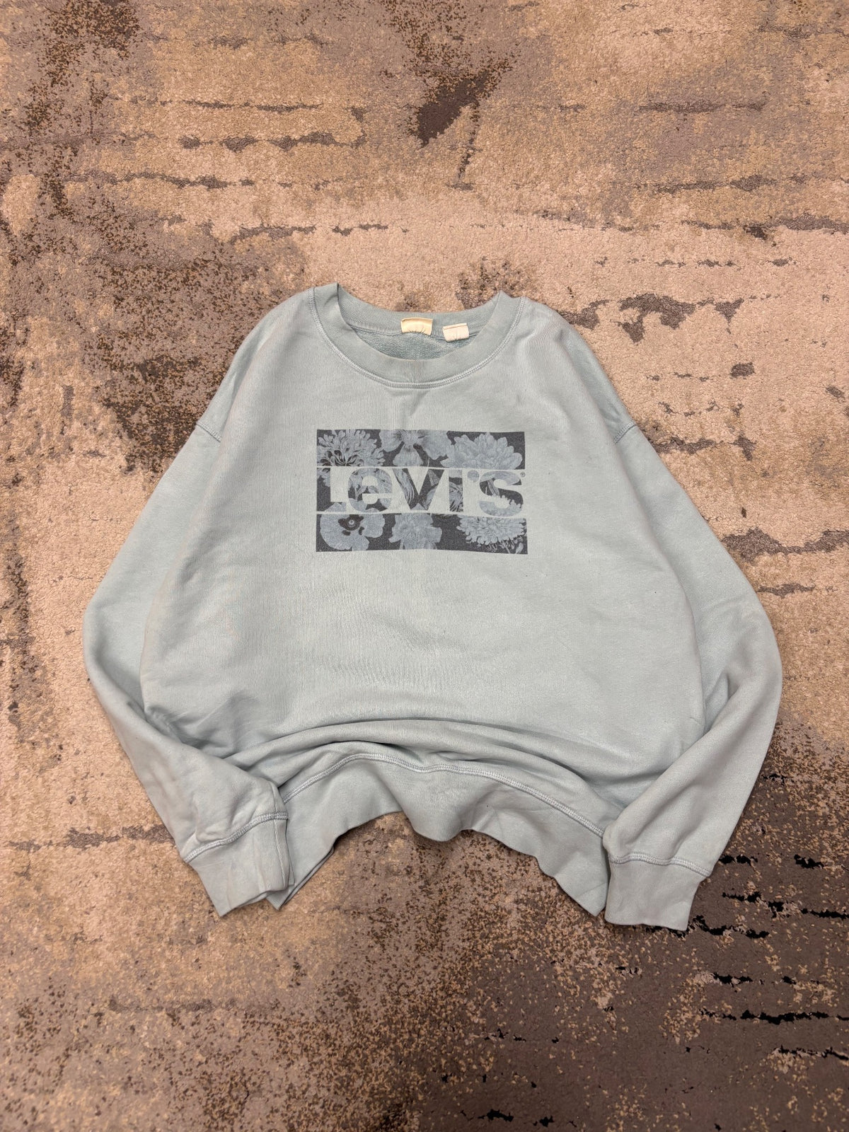 Levi's Bluza LEVI’S crevneck, damskie w bardzo dobrym stanie rozmiar M, widok z przodu