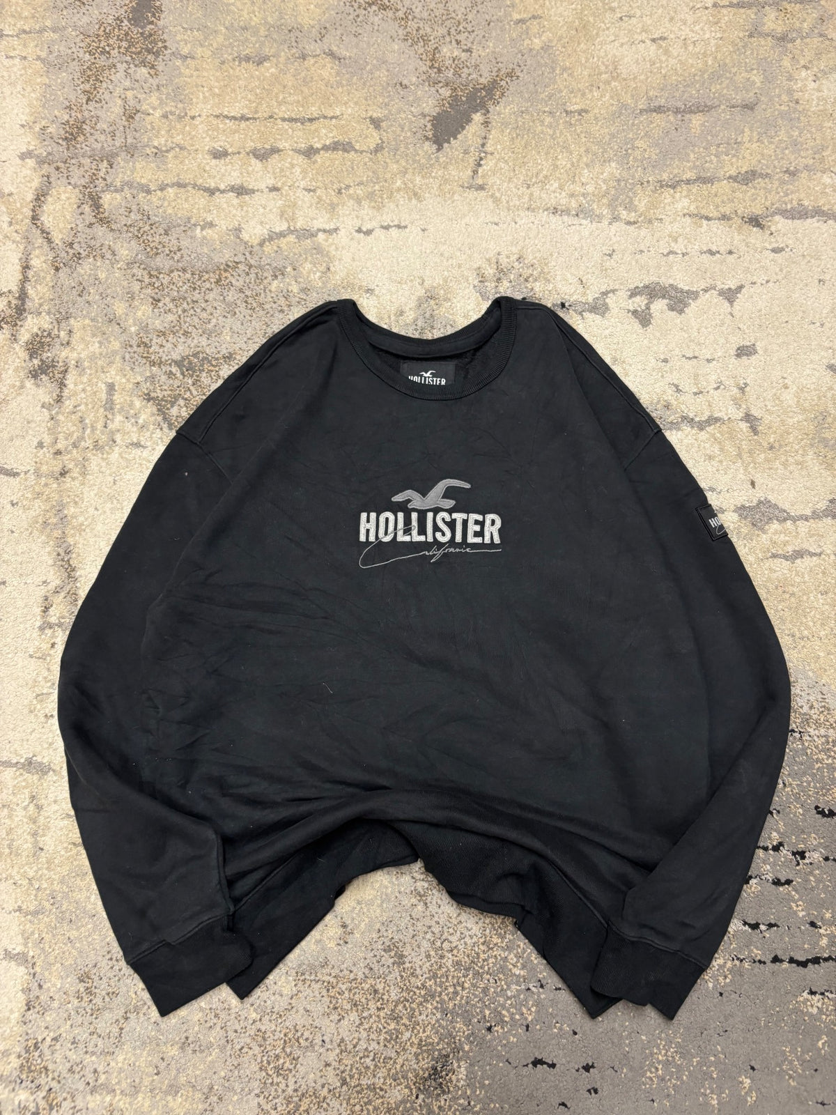 Bluza Hollister crevneck, męskie w bardzo dobrym stanie rozmiar XL, widok z przodu