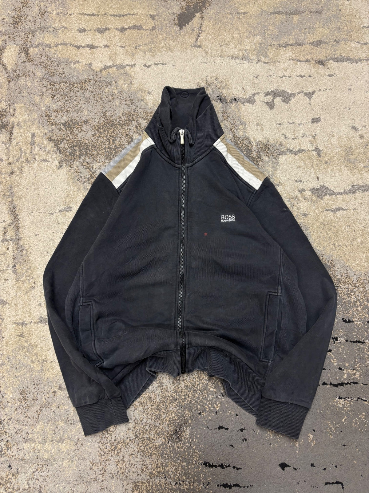 Bluza Hugo Boss zipp, damskie w dobrym stanie rozmiar L, widok z przodu