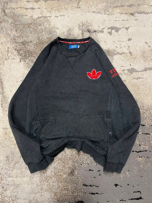 Bluza Adidas crevneck, męskie w bardzo dobrym stanie rozmiar L, widok z przodu