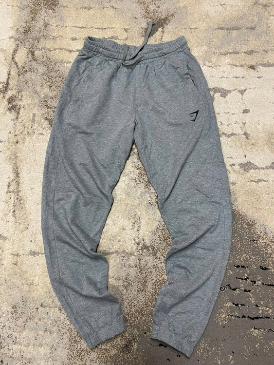 Dresy GymShark, męskie w bardzo dobrym stanie rozmiar S, widok z przodu