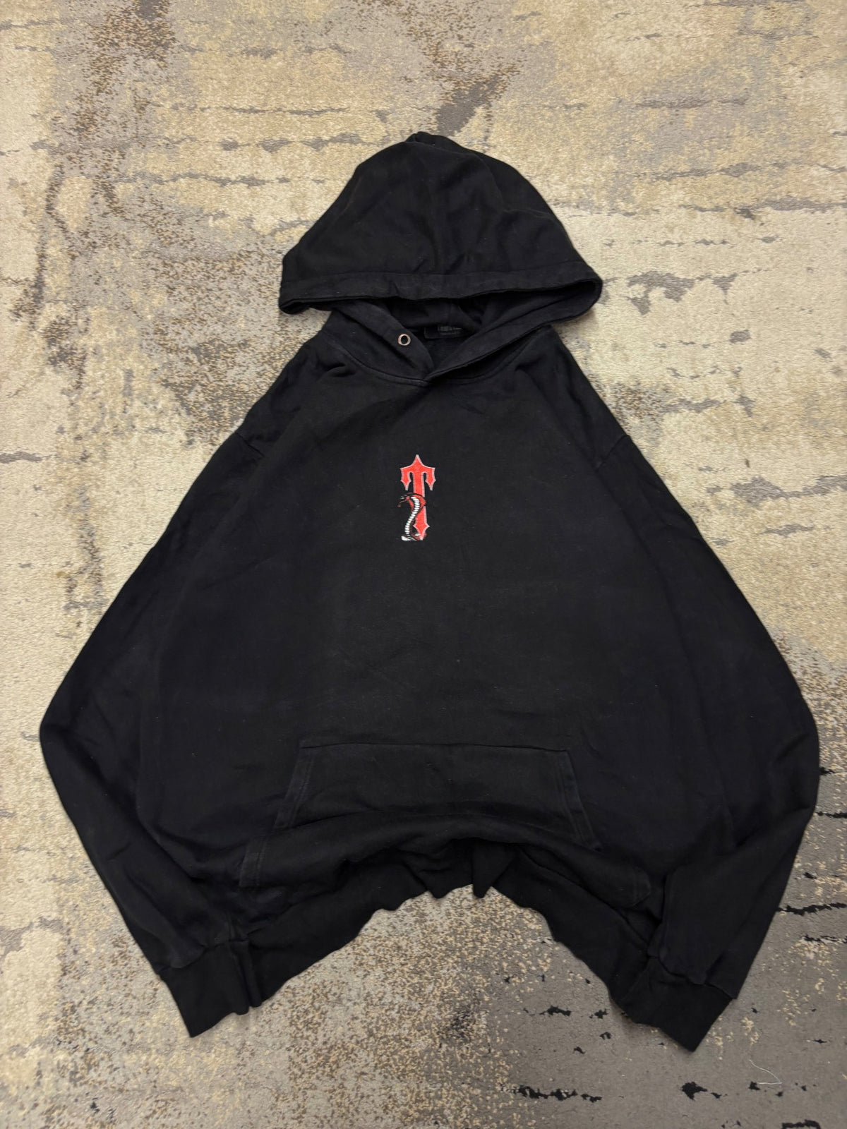 Bluza hoodie Trapstar, męskie w bardzo dobrym stanie rozmiar XL, widok z przodu