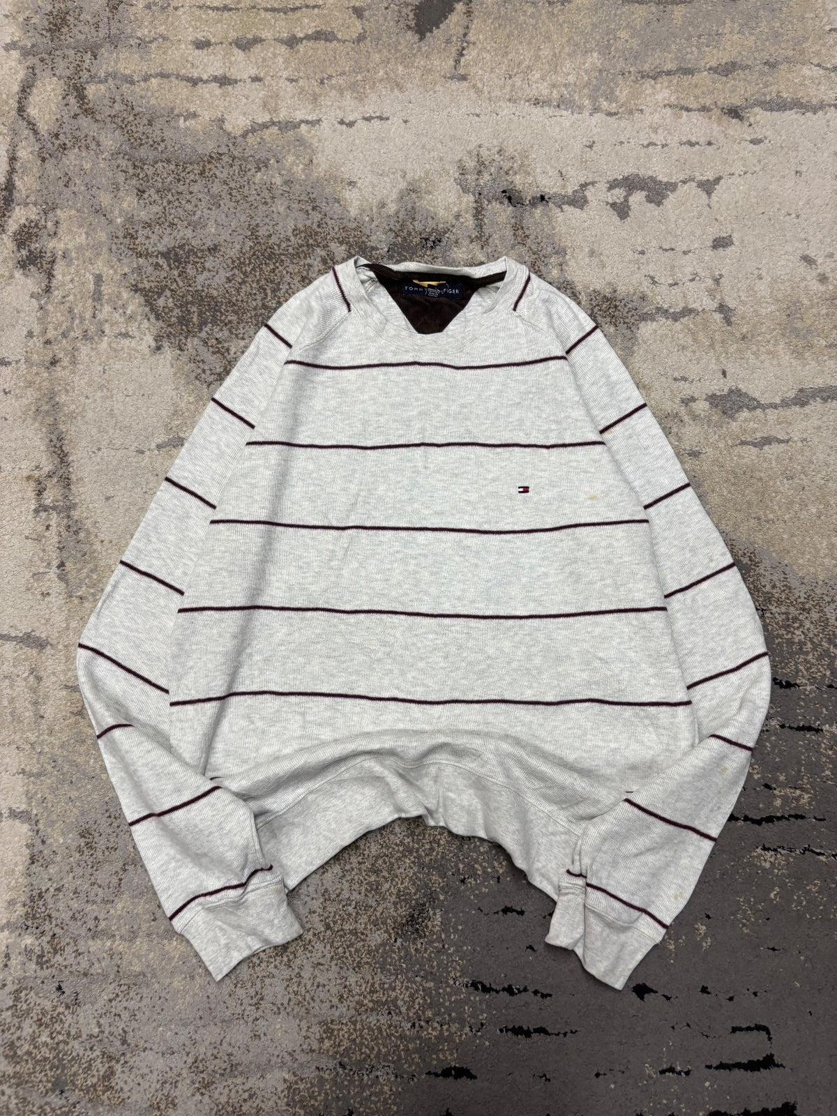 Sweterek Tommy Hilfiger, męskie w bardzo dobrym stanie rozmiar L, detal