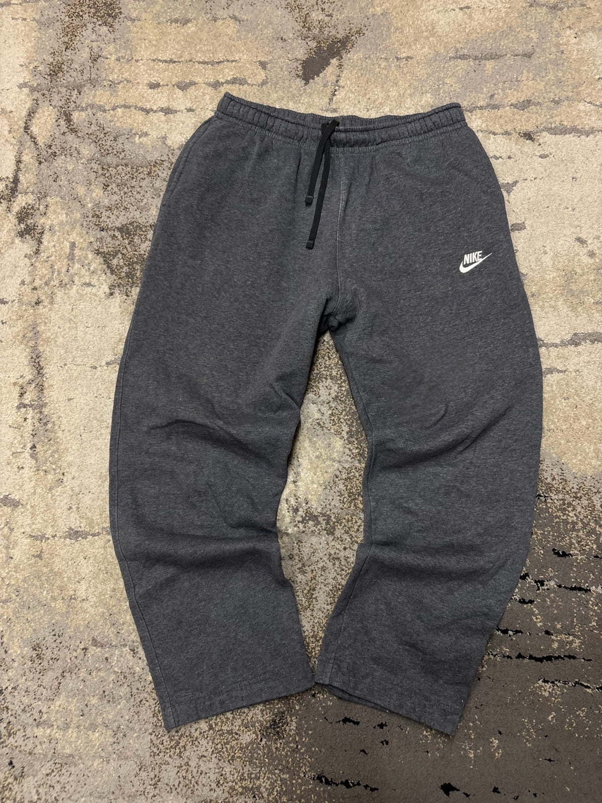 Dresy Nike, męskie w bardzo dobrym stanie rozmiar L, detal