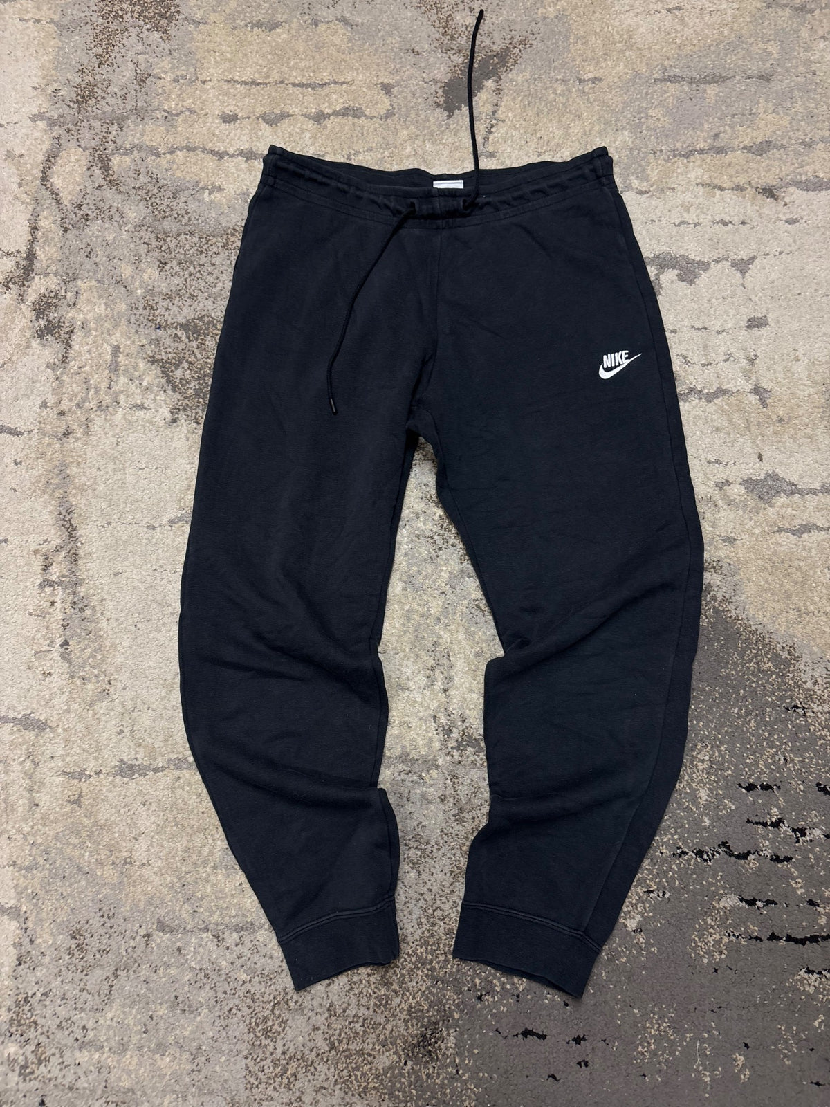 Dresy Nike, damskie w bardzo dobrym stanie rozmiar L, widok z przodu