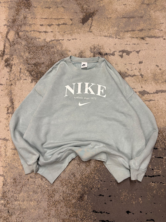 Bluza Nike crevneck, damskie w bardzo dobrym stanie rozmiar XS, widok z przodu