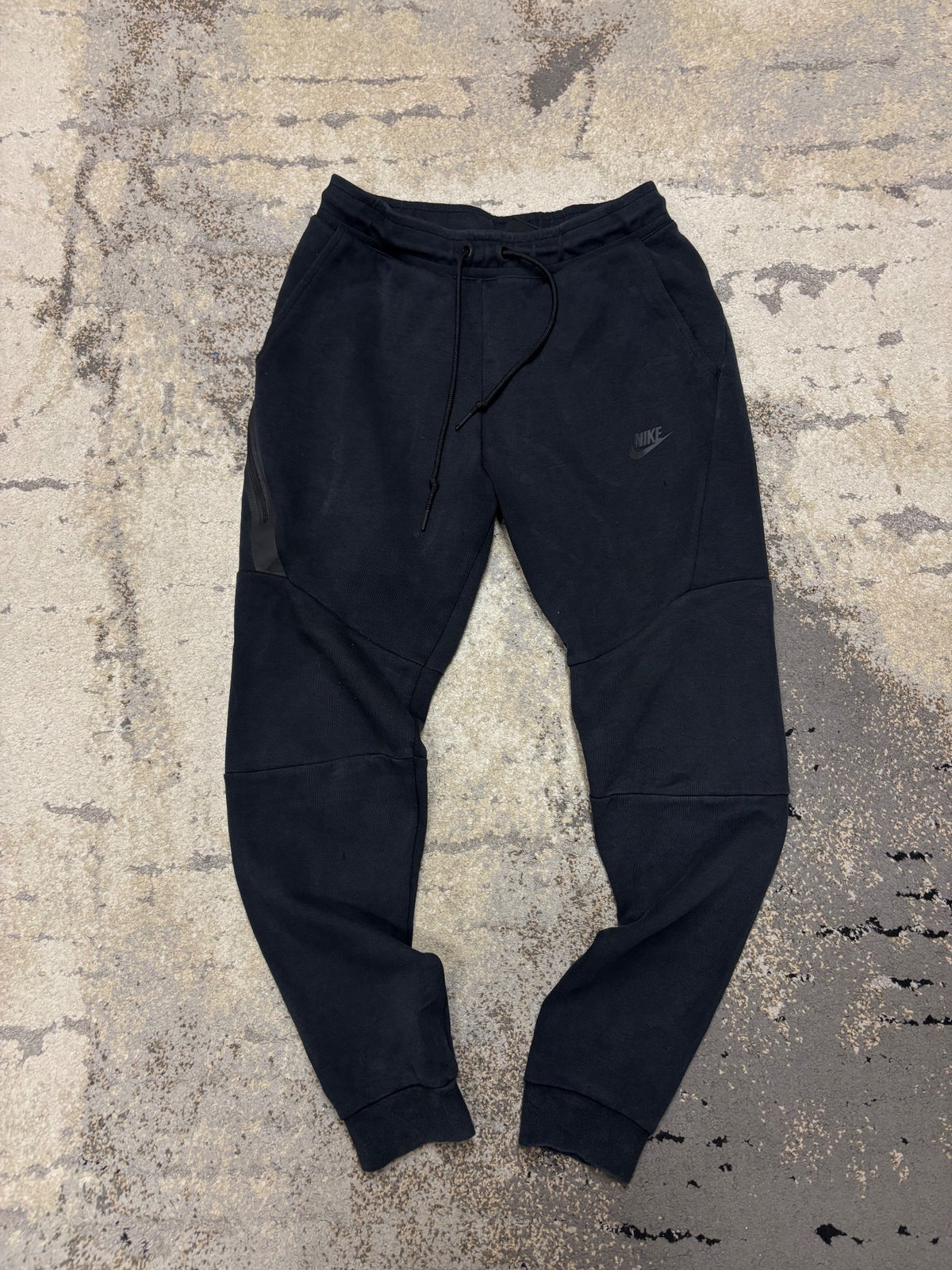 Dresy Nike Tech Fleece, damskie w bardzo dobrym stanie rozmiar S, widok z przodu