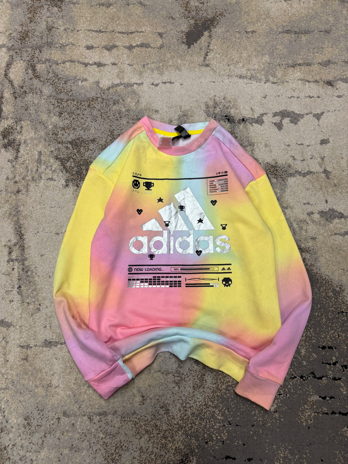 Bluza Adidas crevneck, dziecięce w bardzo dobrym stanie rozmiar 164 cm / 14 lat, detal