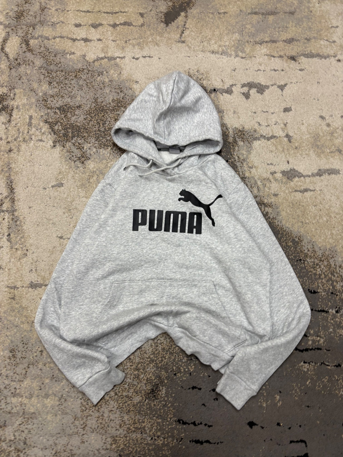 Bluza Puma hoodie, damskie w bardzo dobrym stanie rozmiar XL, widok z przodu