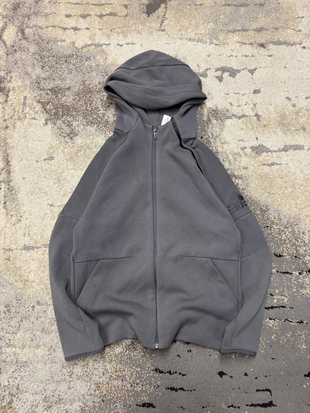 Bluza Adidas zipp, dziecięce w bardzo dobrym stanie rozmiar 164 cm / 14 lat, widok z przodu