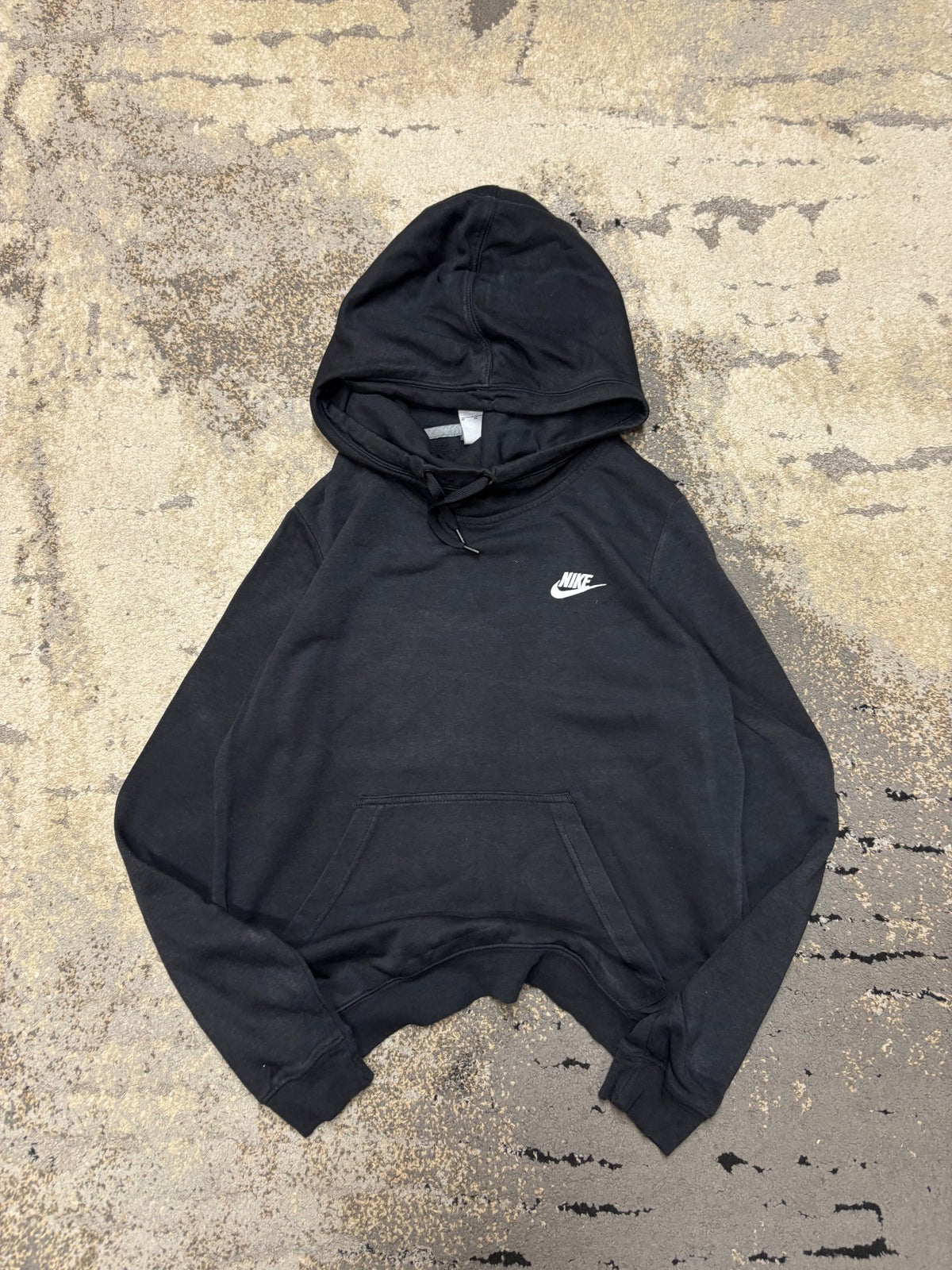 Bluza Nike komin haft Logo, damskie w bardzo dobrym stanie rozmiar M, widok z przodu