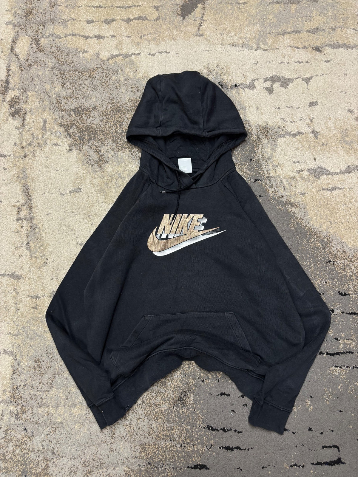 Bluza Nike hoodie, damskie w bardzo dobrym stanie rozmiar M, widok z przodu