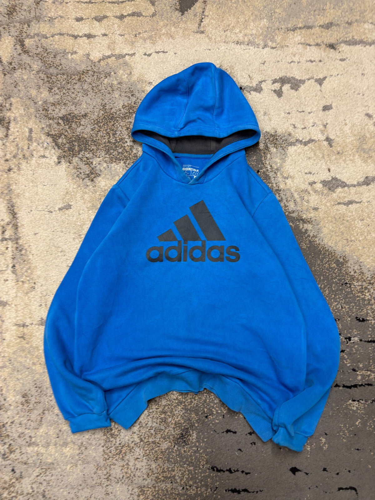 Bluza Adidas hoodie, dziecięce w bardzo dobrym stanie rozmiar 176 cm / 16 lat, widok z przodu