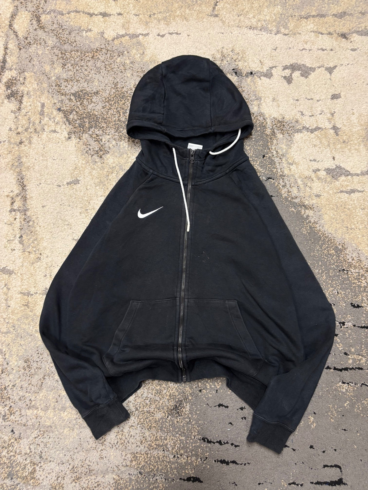 Bluza Nike zipp, damskie w bardzo dobrym stanie rozmiar M, widok z przodu