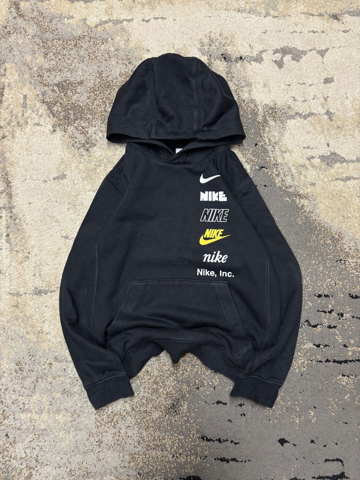 Bluza Nike hoodie, dziecięce w bardzo dobrym stanie rozmiar 134 cm / 9 lat, widok z przodu