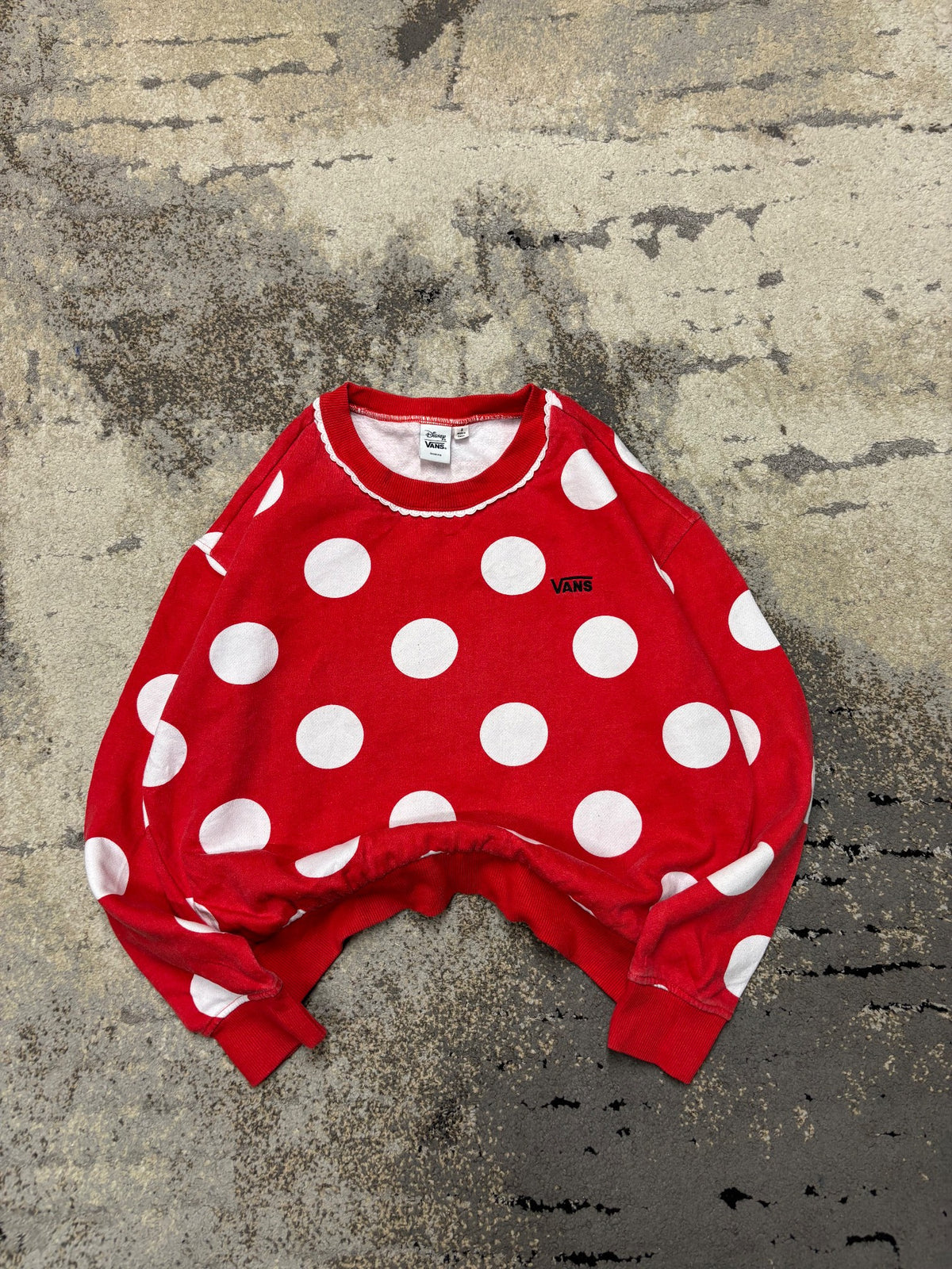 Vans x Disney Bluza Vans crevneck, damskie w bardzo dobrym stanie rozmiar S, widok z przodu