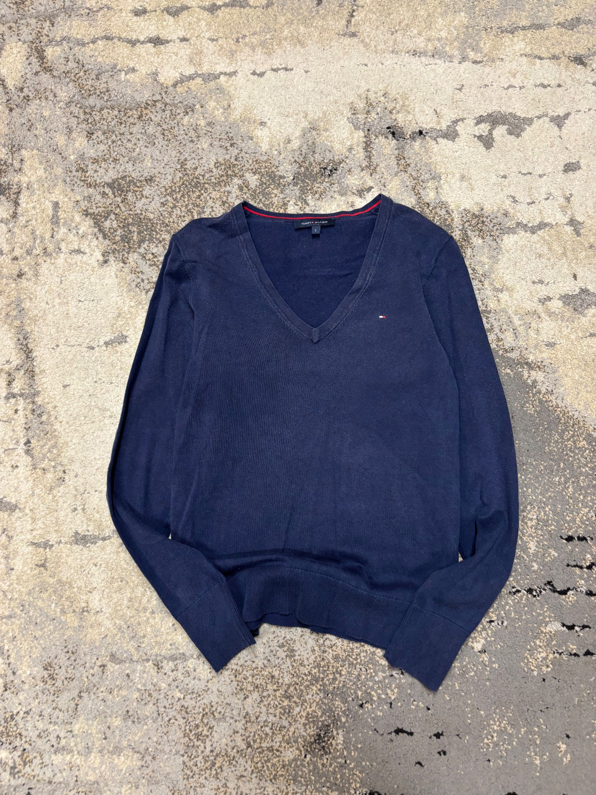 Sweterek Tommy Hilfiger, damskie w bardzo dobrym stanie rozmiar S, widok z przodu