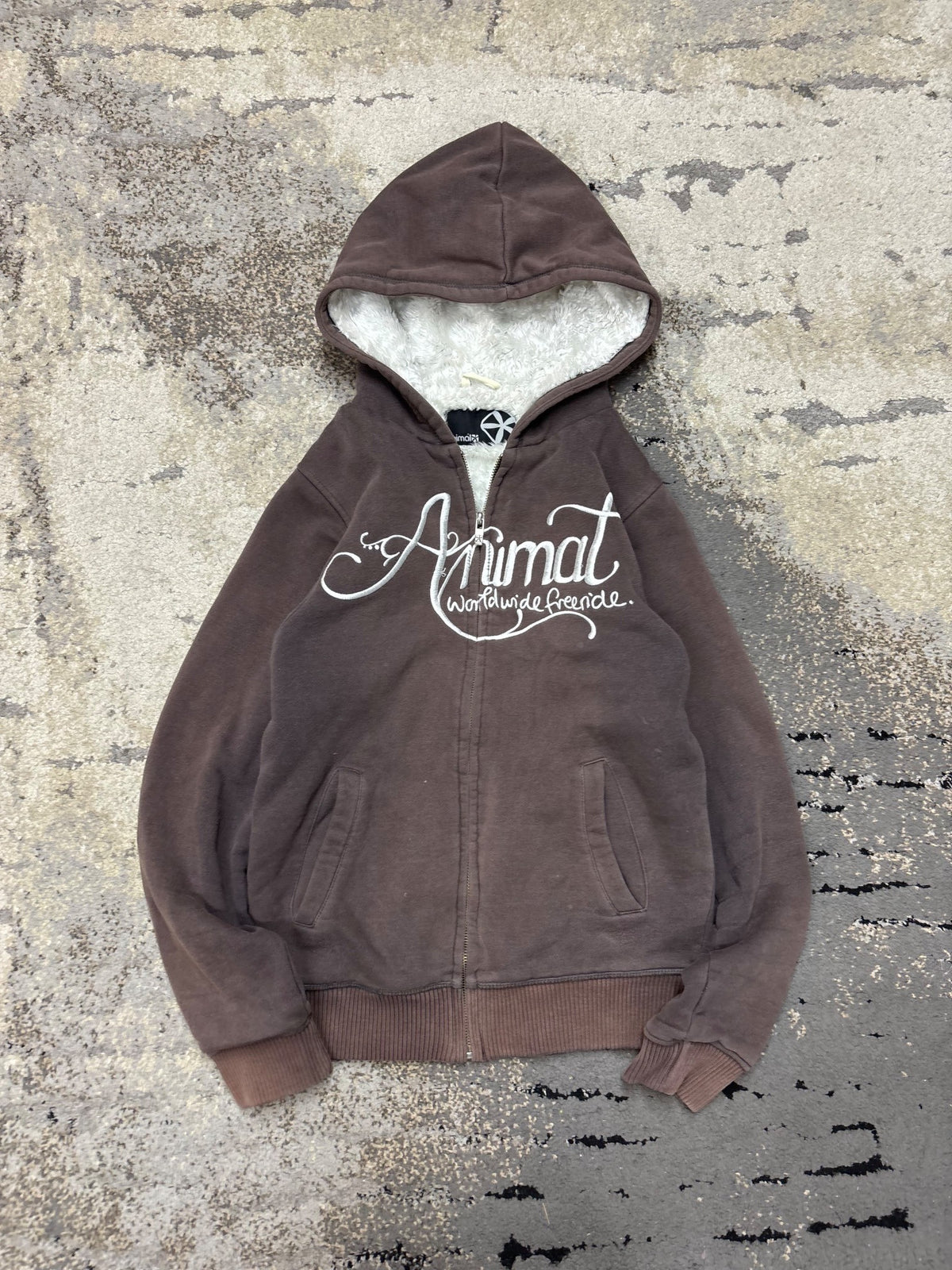 Bluza Japan style hoodie retro y2k, damskie w bardzo dobrym stanie rozmiar M, widok z przodu