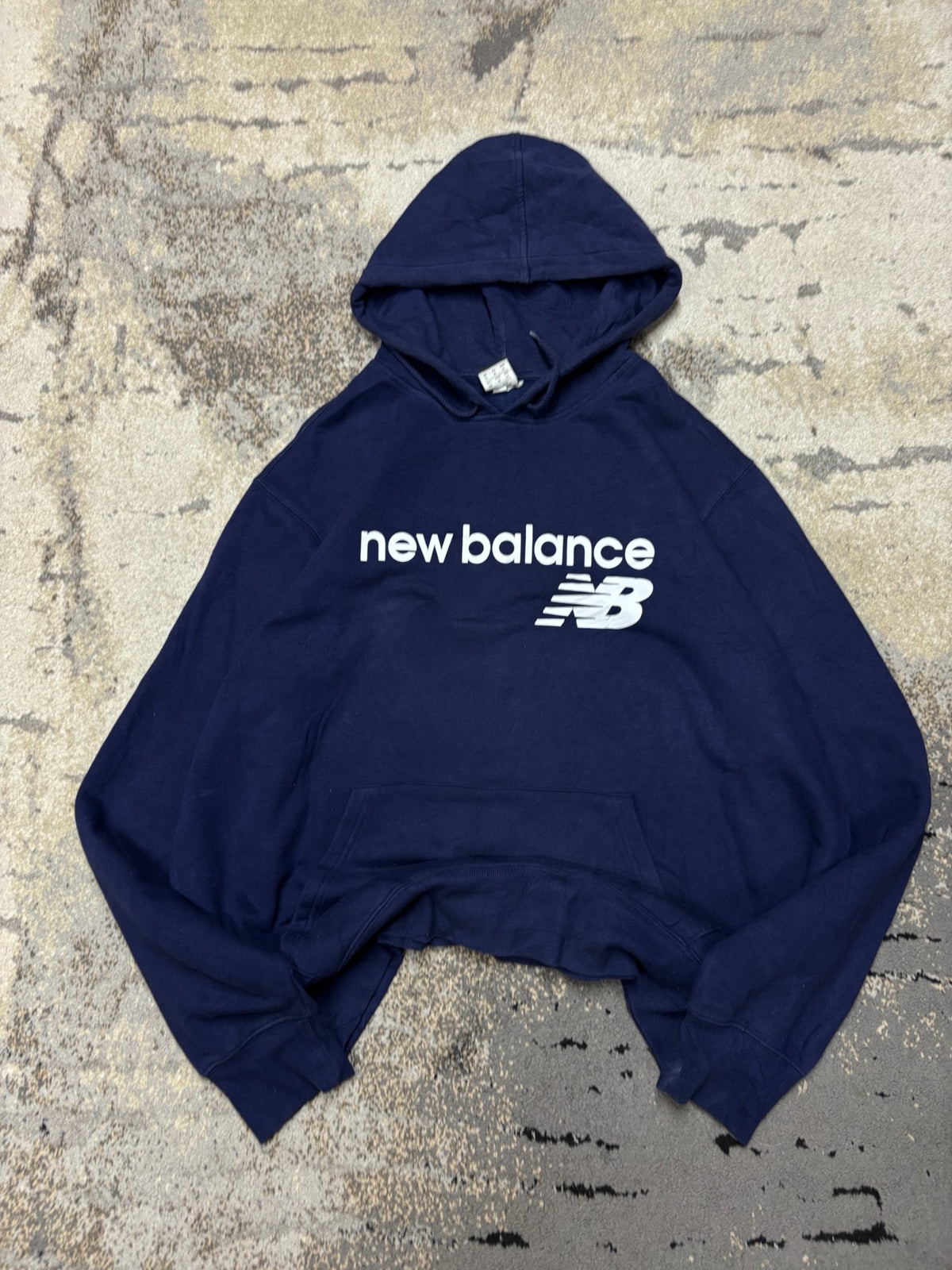 Bluza New Balance hoodie, męskie w bardzo dobrym stanie rozmiar XL, widok z przodu