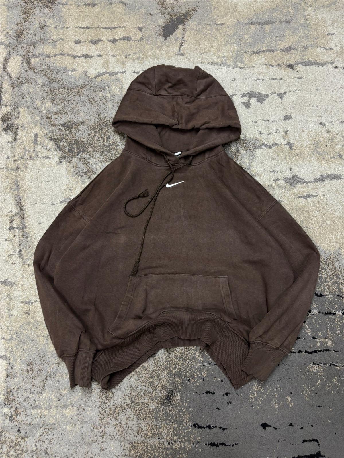 Bluza Nike hoodie, damskie w bardzo dobrym stanie rozmiar S, widok z przodu
