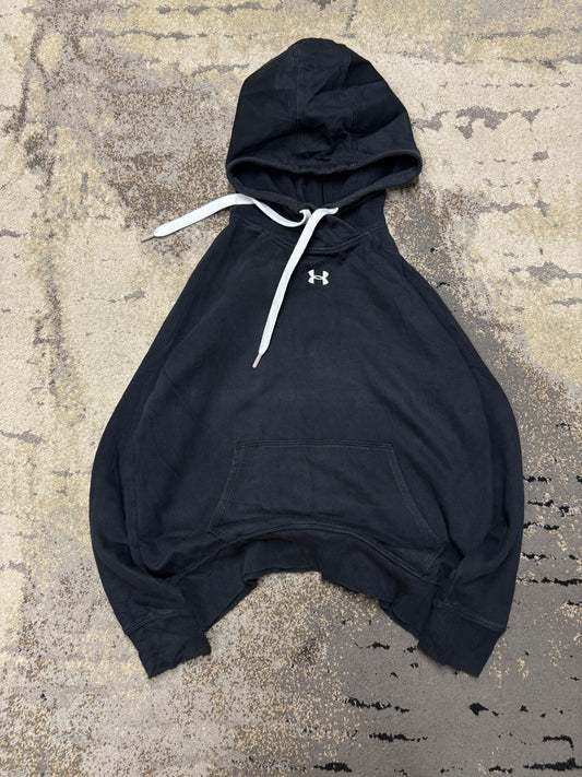 Bluza Under Armour hoodie, męskie w bardzo dobrym stanie rozmiar M, detal