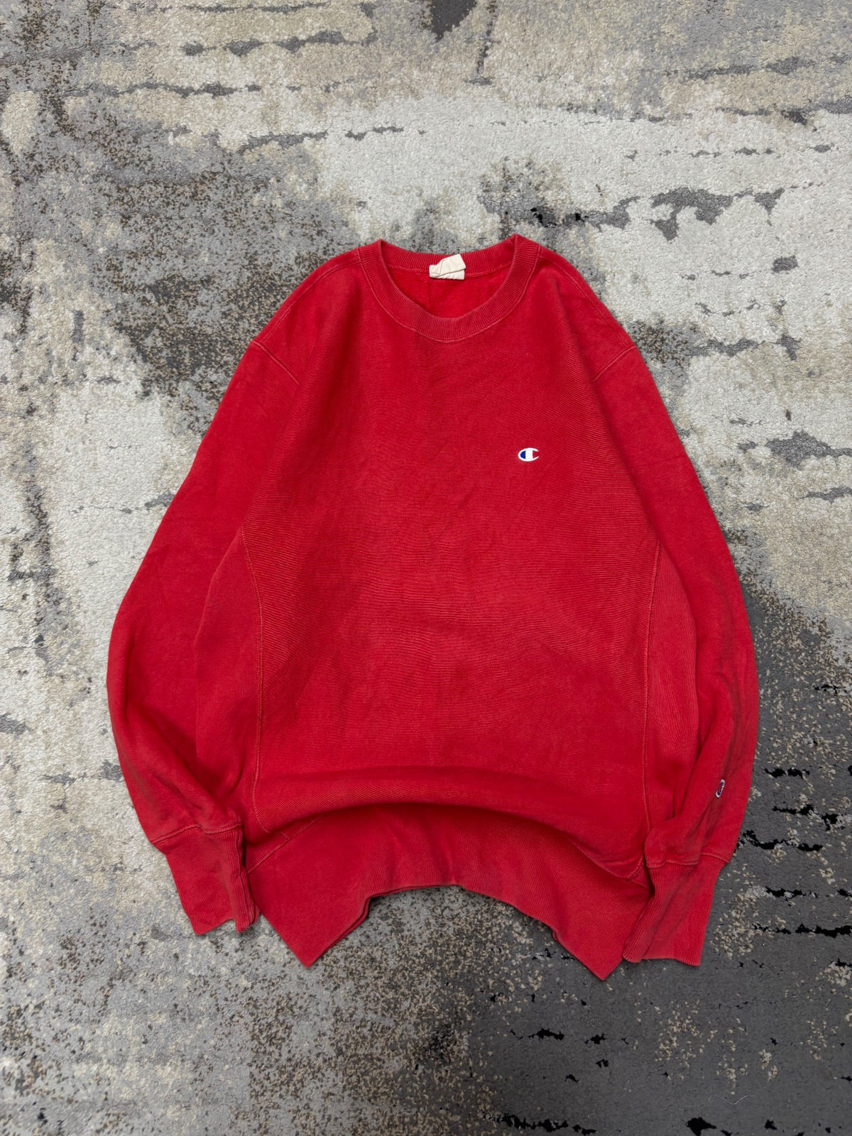 Bluza crewneck champion haft Logo, męskie w bardzo dobrym stanie rozmiar L, widok z przodu