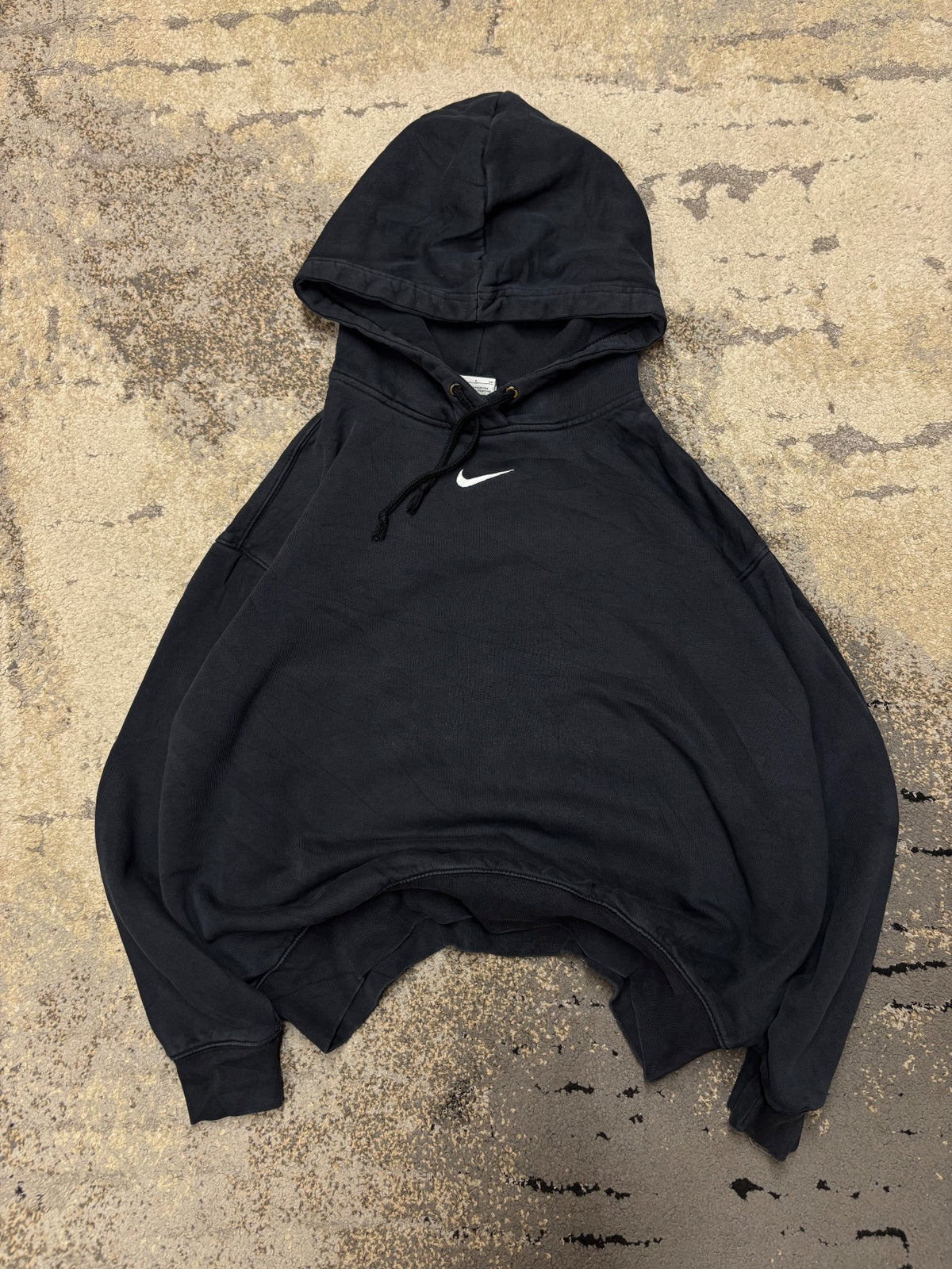 Bluza Nike hoodie, damskie w bardzo dobrym stanie rozmiar S, detal