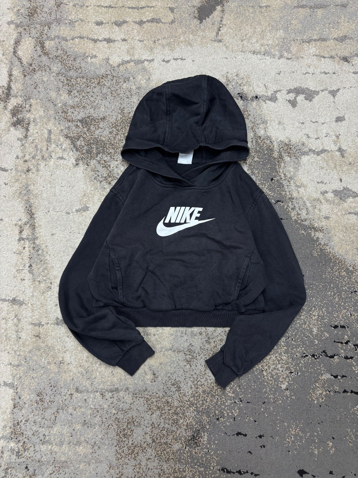 Bluza Nike hoodie, dziecięce w bardzo dobrym stanie rozmiar 146 cm / 11 lat, widok z przodu