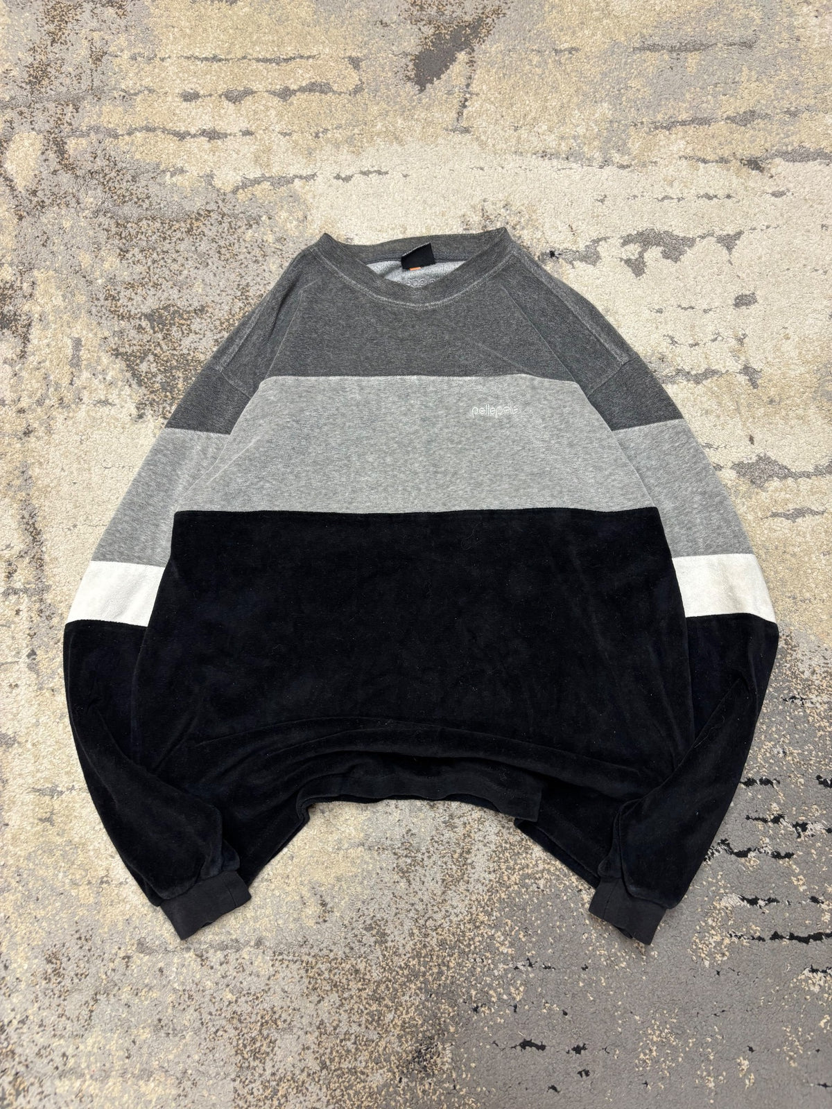 Bluza Japan style retro y2k crewneck, męskie w bardzo dobrym stanie rozmiar M, widok z przodu