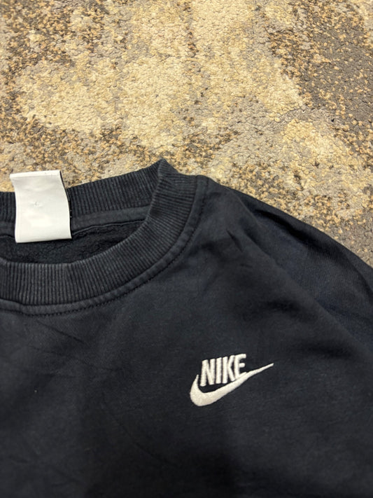 Bluza Nike crewneck, dziecięce w bardzo dobrym stanie rozmiar M, detal