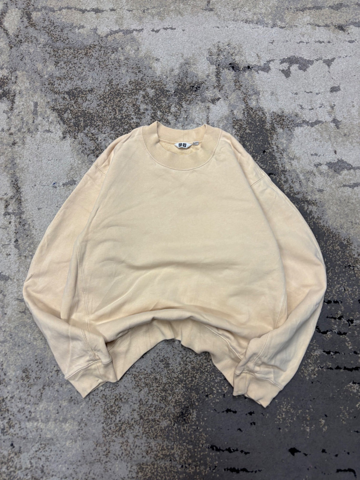 Bluza Uniqlo crewneck, damskie w bardzo dobrym stanie rozmiar S, detal